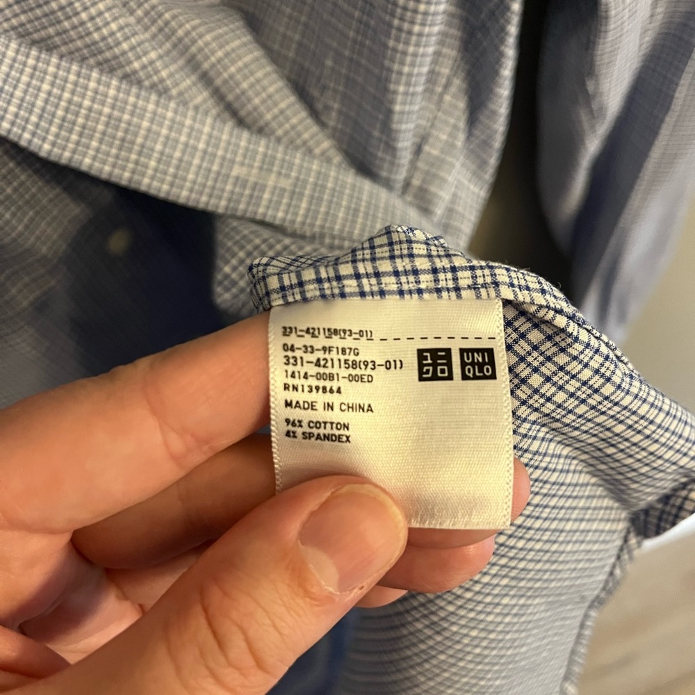 Uniqlo Button Down - Picture 4 of 4